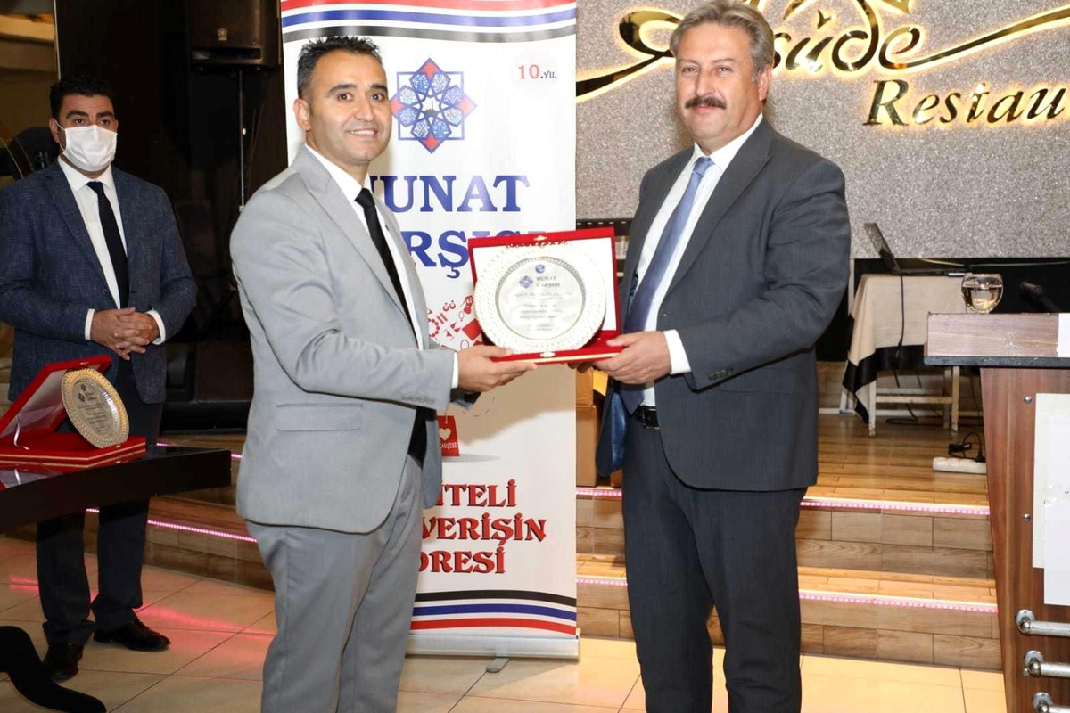 Başkan Palancıoğlu Hunat Çarşısı Genel Kurulu\'na katıldı