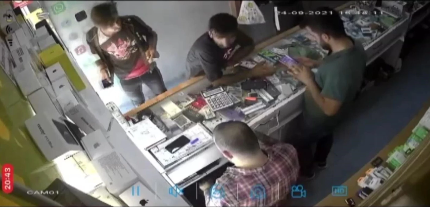 Son dakika haberi: Gaziantep\'te cep telefonu hırsızlığı güvenlik kamerasında