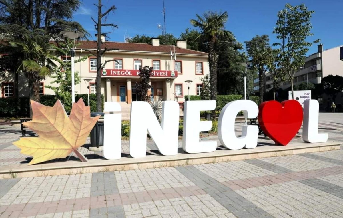 İnegöl\'ün \'kalp\' sembolüne saldırı
