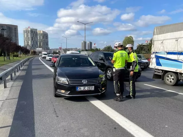 İstanbul'da çakarlı araç denetimi