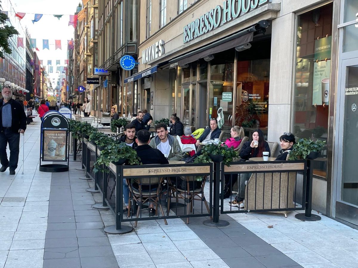 İsveç hükümeti, Covid-19 önlemlerini tamamen kaldırdı