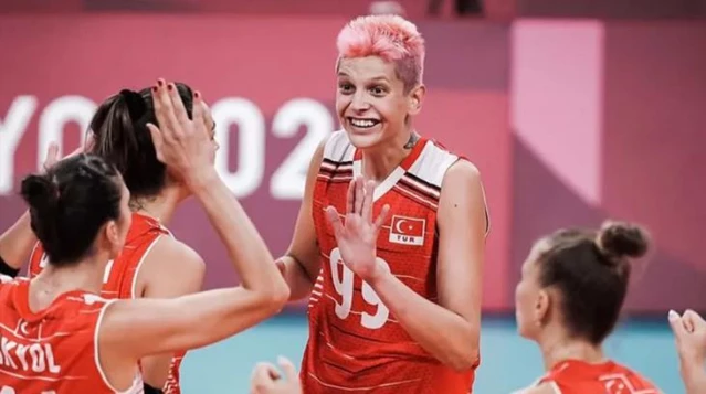 İtalyanlar'dan Ebrar Karakurt'a yeni lakap! Milli voleybolcunun soyadından ilham aldılar İtalyanlar'dan Ebrar Karakurt'a yeni lakap! Milli voleybolcunun soyadından ilham aldılar