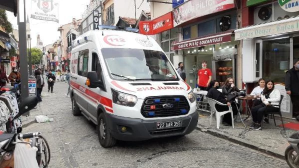 Ağabeyini satırla yaralayıp, polise ihbar edenleri Hepinizi vuracağım diye tehdit etti