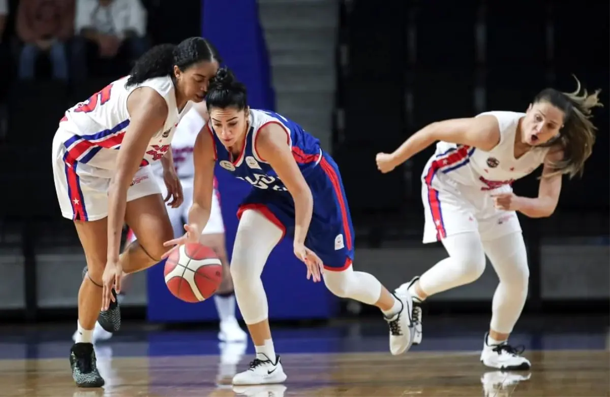 Mersin Büyükşehir Belediyesi Kadın Basketbol Takımı çeyrek finalde