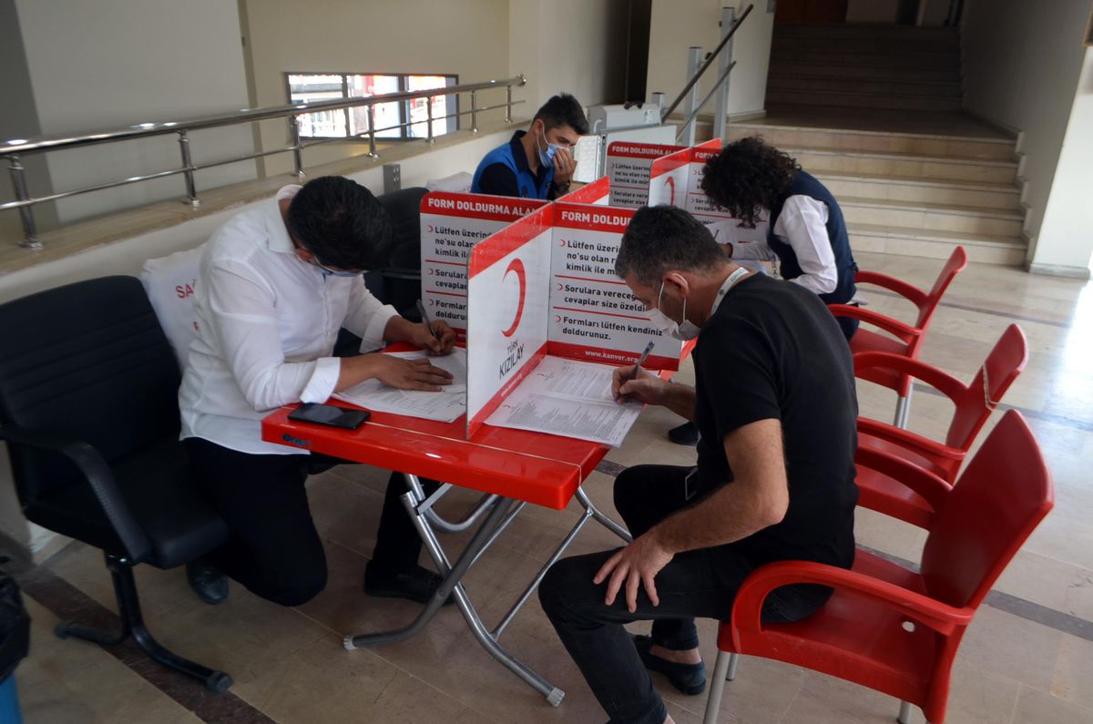 Zonguldak Belediyesi personellerinden kan bağışına destek