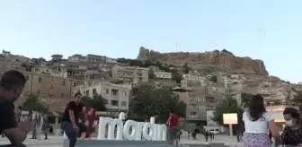 845 yıllık Mardin Ulu Cami'nin duvarındaki 'Vergi Muafiyet Kitabesi' ilgi görüyor