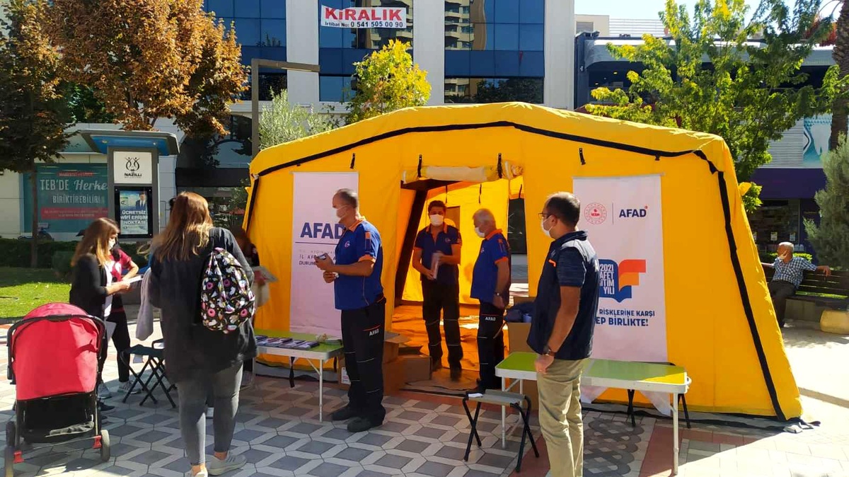 AFAD Nazillili vatandaşları afetlere karşı bilinçlendiriyor
