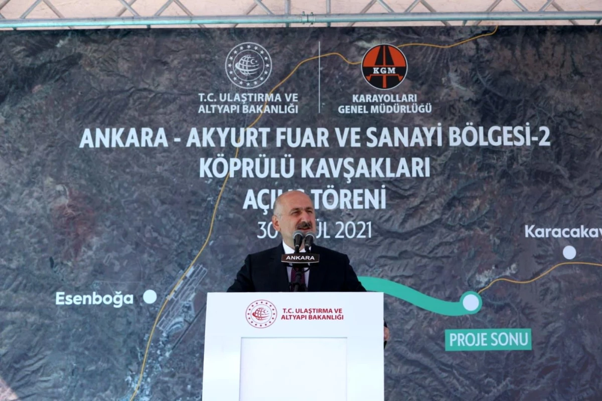 Bakan Karaismailoğlu: "Türkiye\'yi şaha kaldırıyoruz"