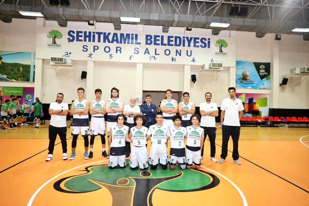 BAŞKAN FADILOĞLU, DEV ADAMLARLA BULUŞTU