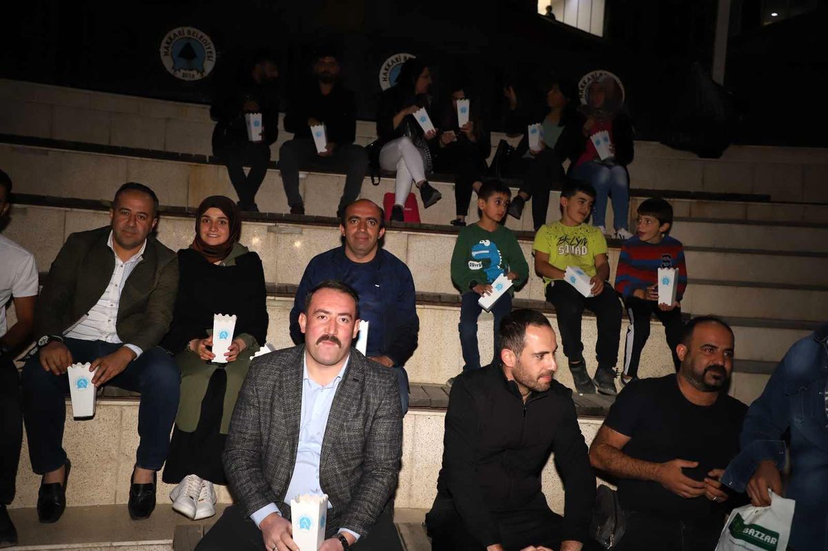 Belediyenin açık hava sineması final yaptı
