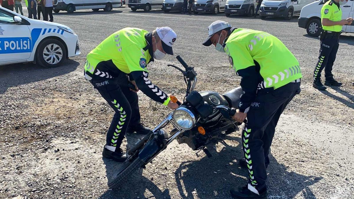 Çalıntı motosiklet terk edilmiş olarak bulundu
