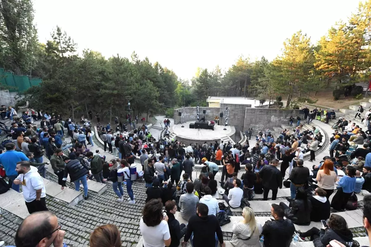 Elektronik Müzik Festivali Başkentli gençlerden yoğun ilgi görüyor