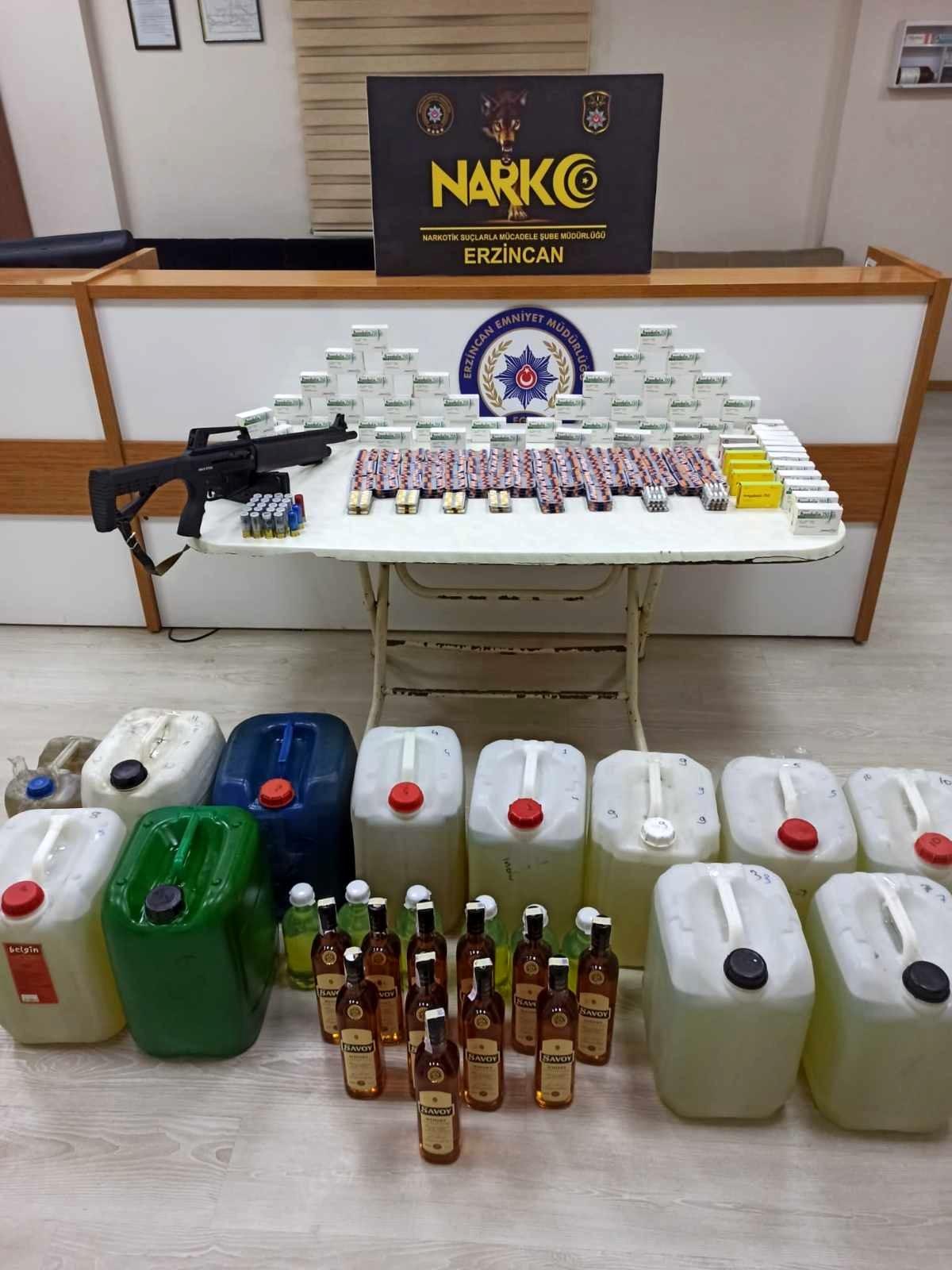 Erzincan\'da uyuşturucu ticareti yapan 1\'i İran uyruklu 2 kişi tutuklandı