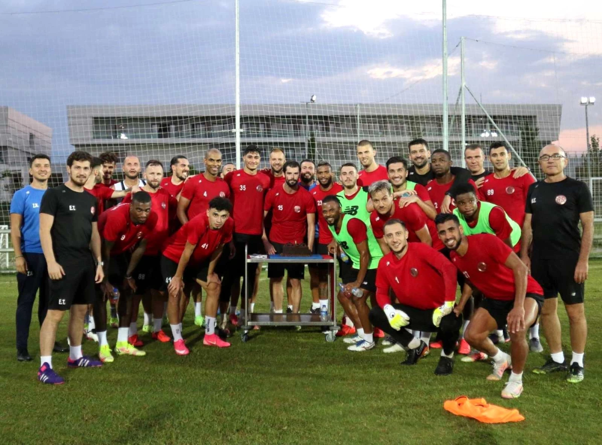 FT Antalyaspor, Adana Demirspor\'a hazır