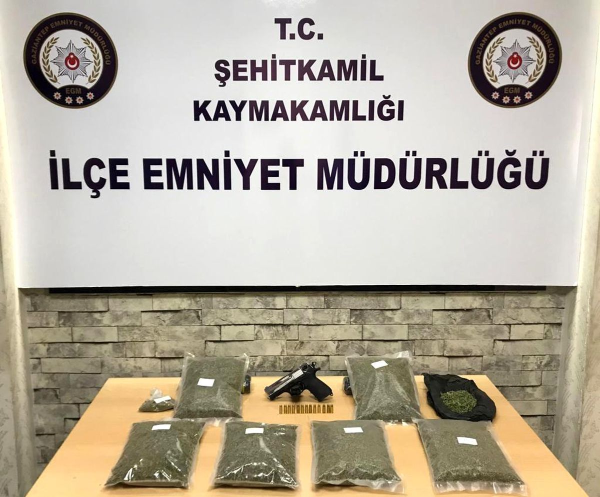 Gaziantep\'te 3 kilo bonzai ele geçirildi