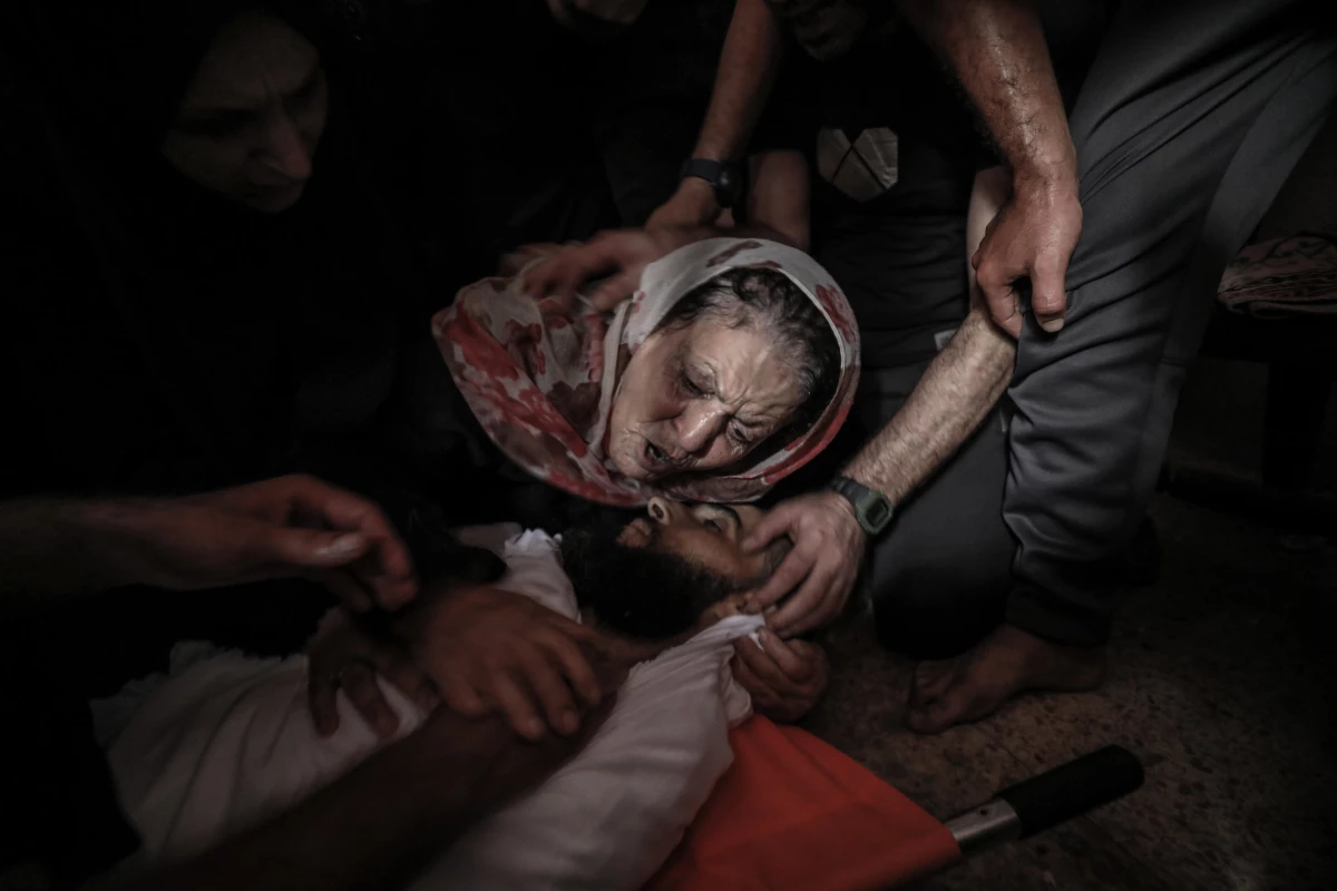 İsrail askerlerinin açtığı ateş sonucu ölen Filistinli son yolculuğuna uğurlandı