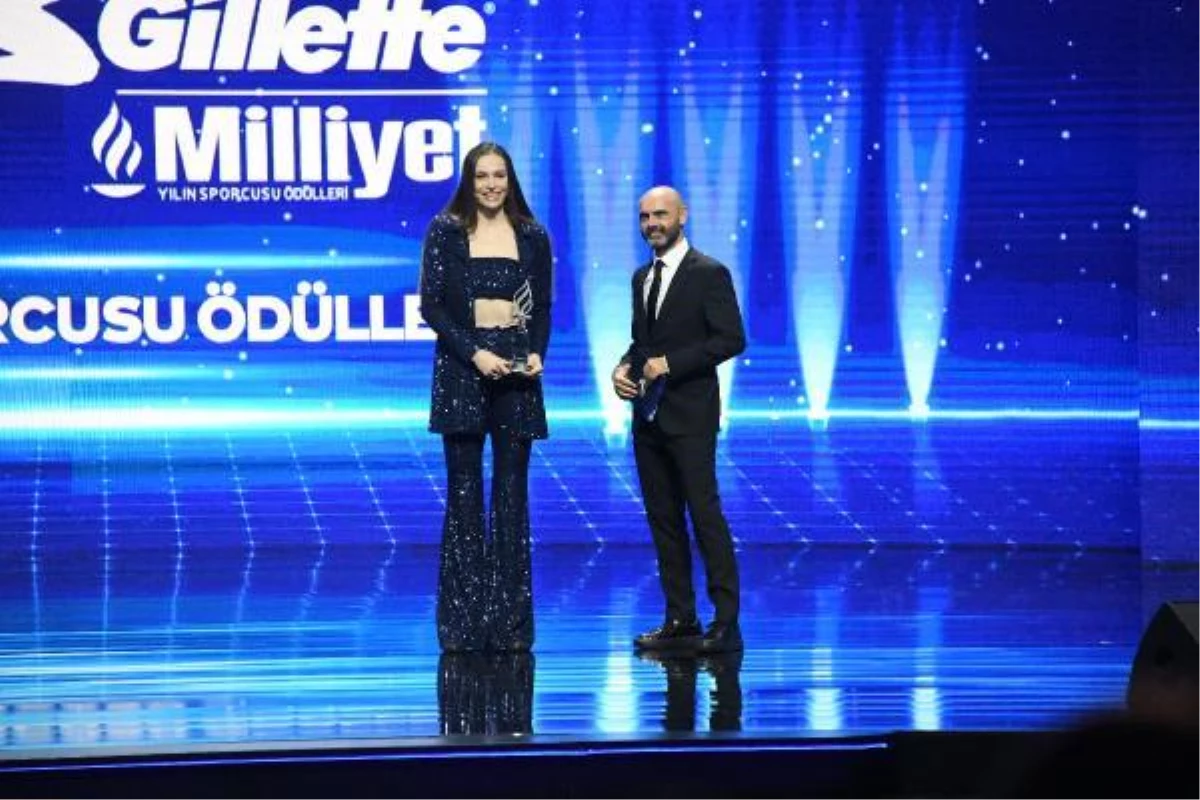 Gillette Milliyet Yılın Sporcusu Ödülleri\'nde Eda Erdem\'e ödül
