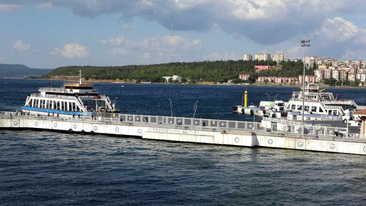 Gökçeada feribot hattında fırtına nedeniyle yarın sefer yapılamayacak