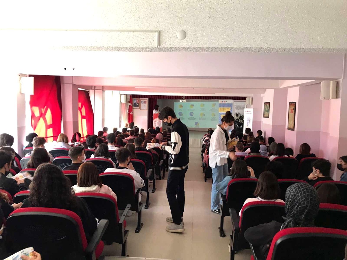 Gürsulu gençler için Avrupa ışığı