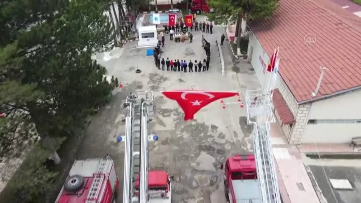 KASTAMONU - Öğrenciler bir günlerini itfaiye personeli gibi geçirdi