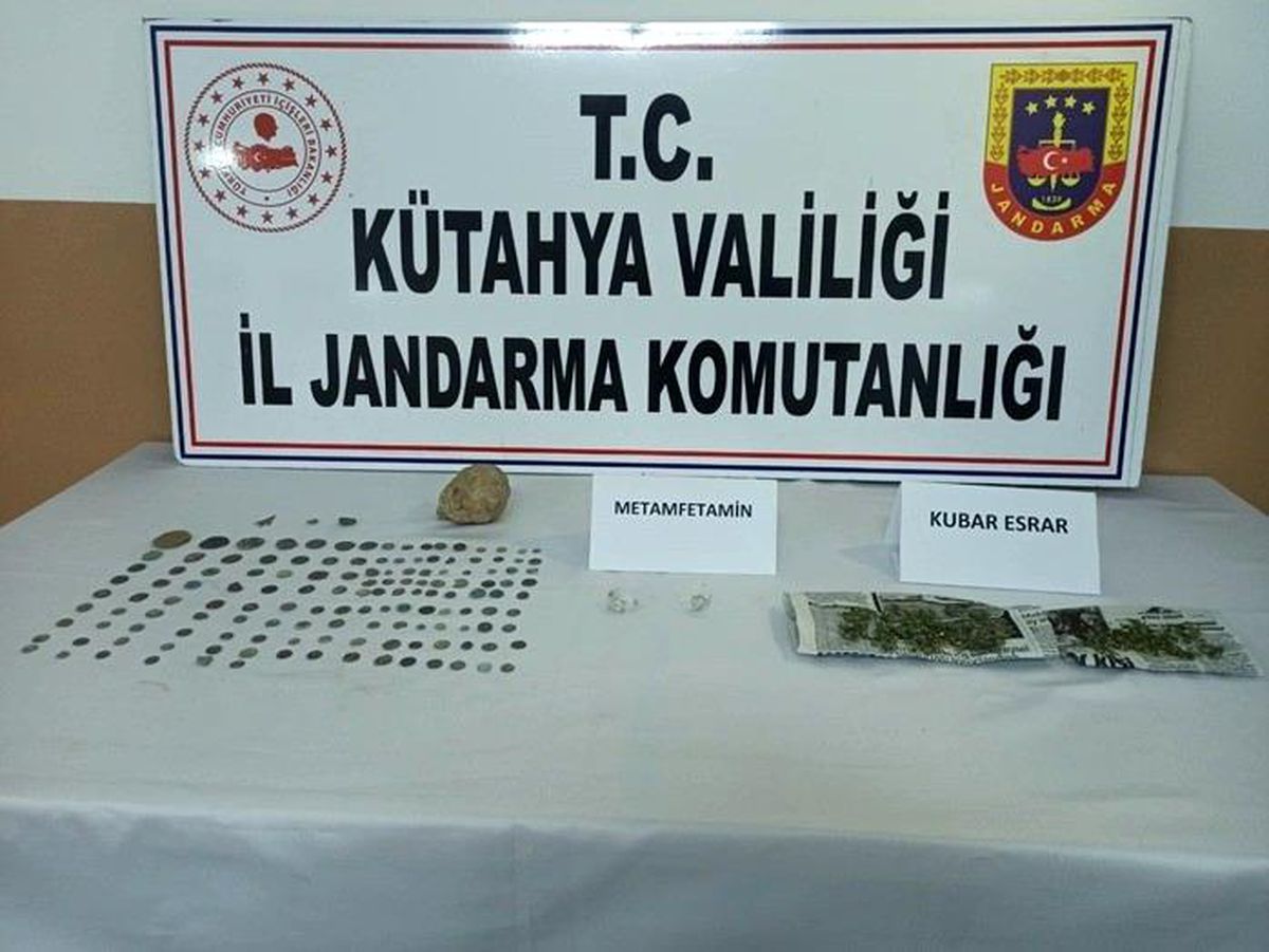 Son dakika haberi: Kütahya\'da tarihi eser ve uyuşturucu operasyonu: 1 gözaltı