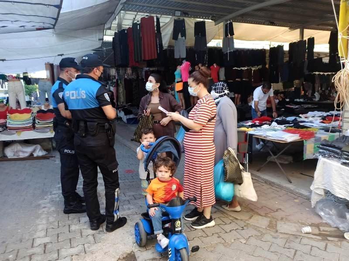 Mersin polisi, esnafı ve vatandaşları bilgilendirdi