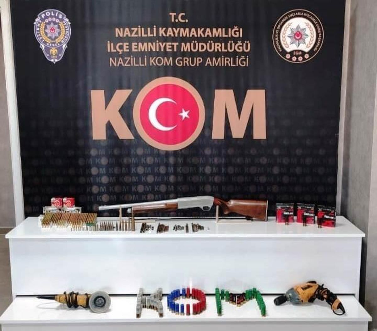 Nazilli\'deki evden cephanelik çıktı