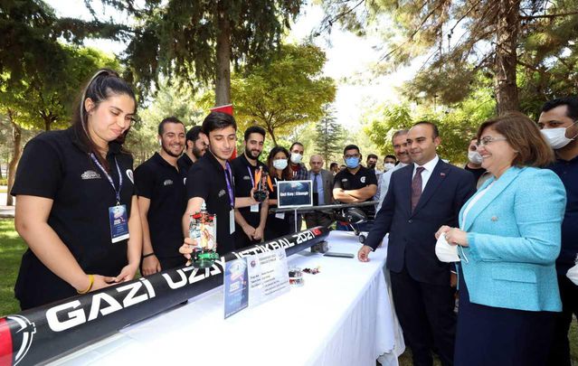 Sanayi ve Teknoloji Bakan Yardımcısı Kacır, TEKNOFEST'e katılan takımlarla buluştu Açıklaması