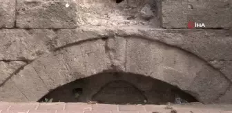 Sokak aralarında kalmış tarihi Osmanlı çeşmeleri eski günlerini arıyor