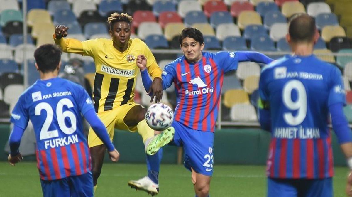 TFF 1. Lig\'de İzmir derbisi heyecanı