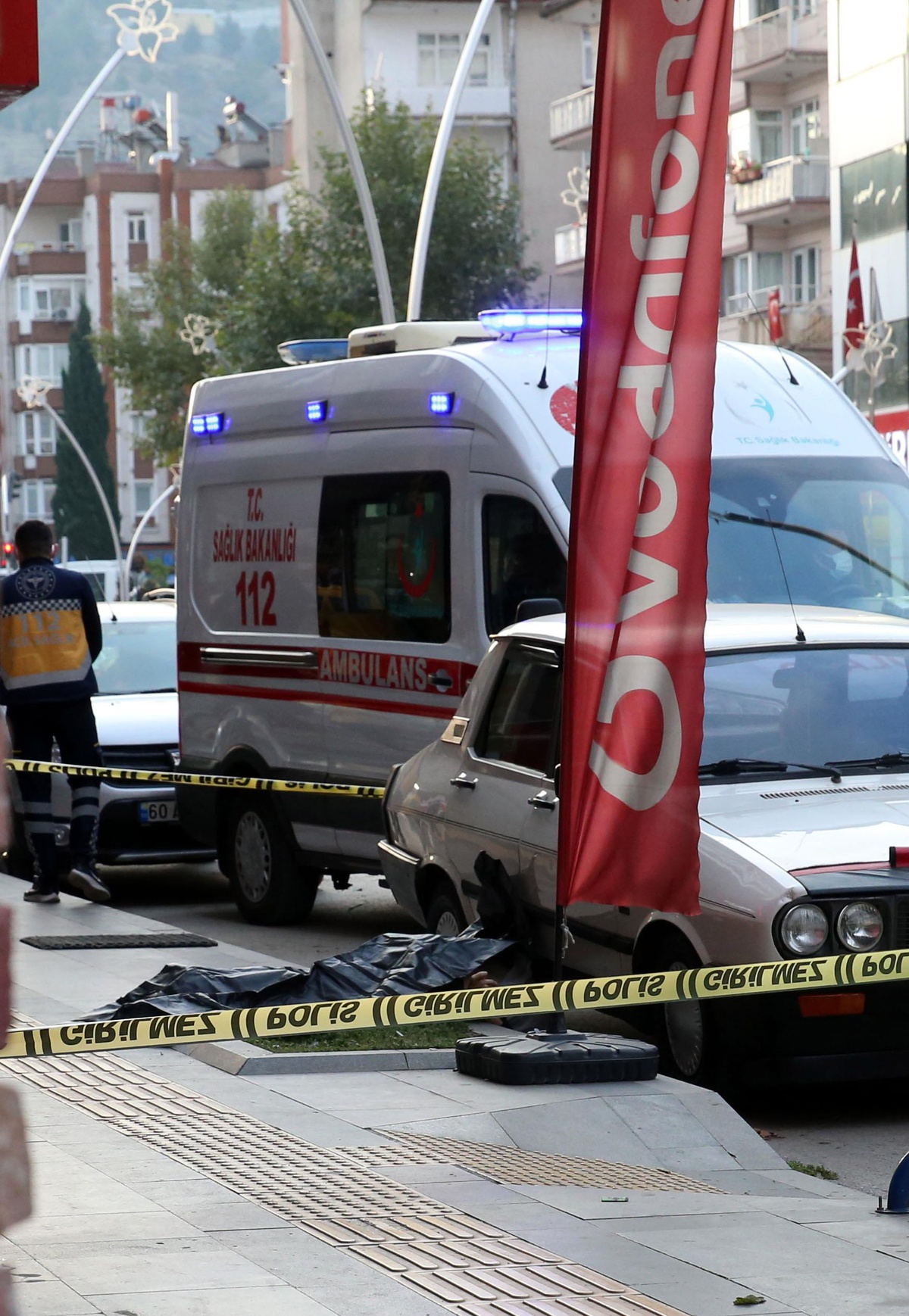 Tokat\'ta balkondan düşen 82 yaşındaki kişi öldü