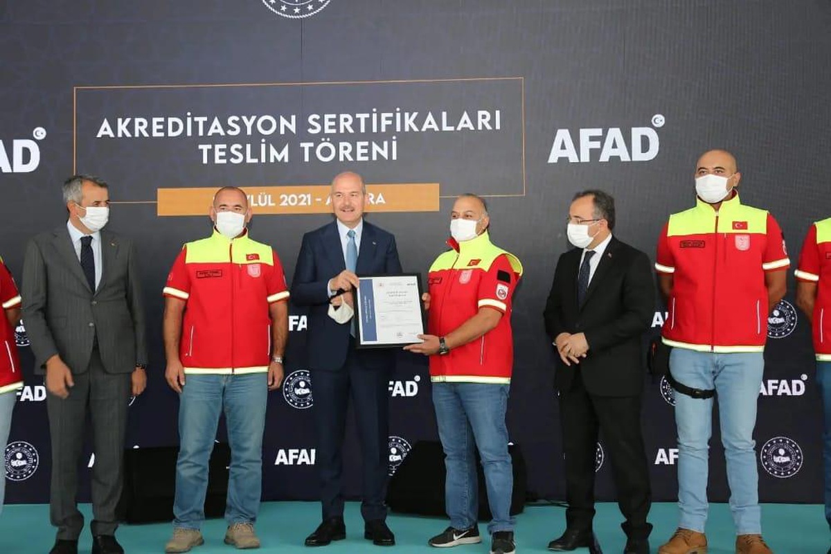 Turkuaz Doğa Sporları Arama Kurtarma Derneği\'ne akreditasyon sertifikası verildi