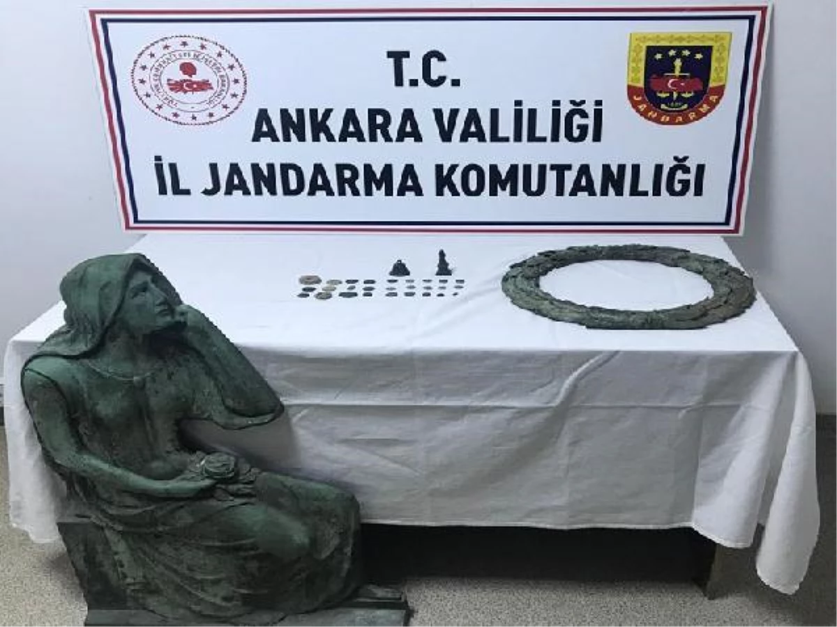 Ankara\'da 31 adet tarihi eser ele geçirildi; 2 gözaltı