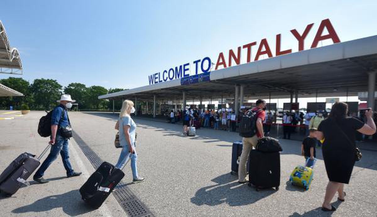 Antalya\'da turist sayısı 7 milyonu geçti