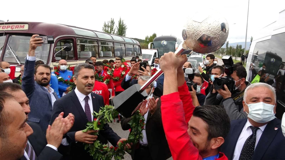 Avrupa Şampiyonu Ampute Futbol Milli Takımı\'na Tokat\'ta coşkulu karşılama