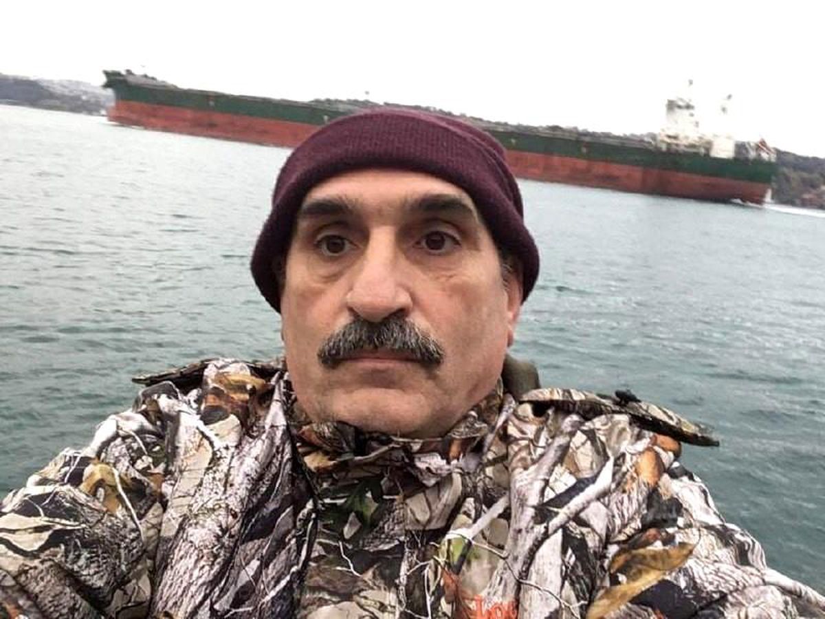 Balık tutmak için kayalıklara çıktı, dalgalara yenik düştü
