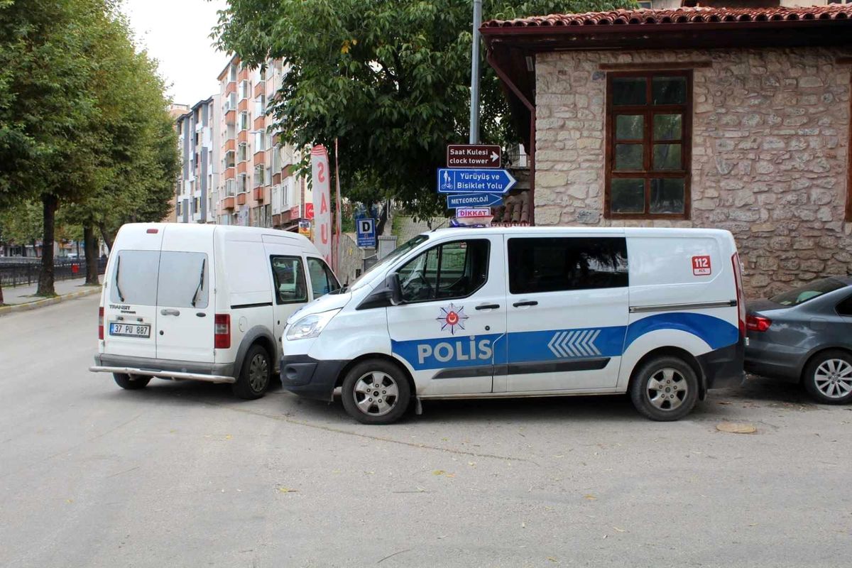 Bir süredir haber alınamayan şahıs evinde ölü bulundu