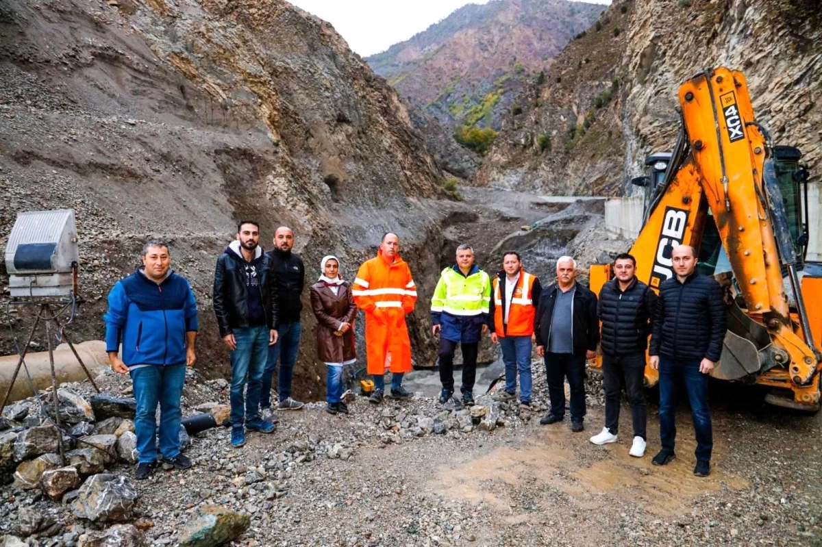 DSİ Erzurum 8. Bölge Müdürü Oğuzhan Yavuz, baraj inşaatlarını inceledi