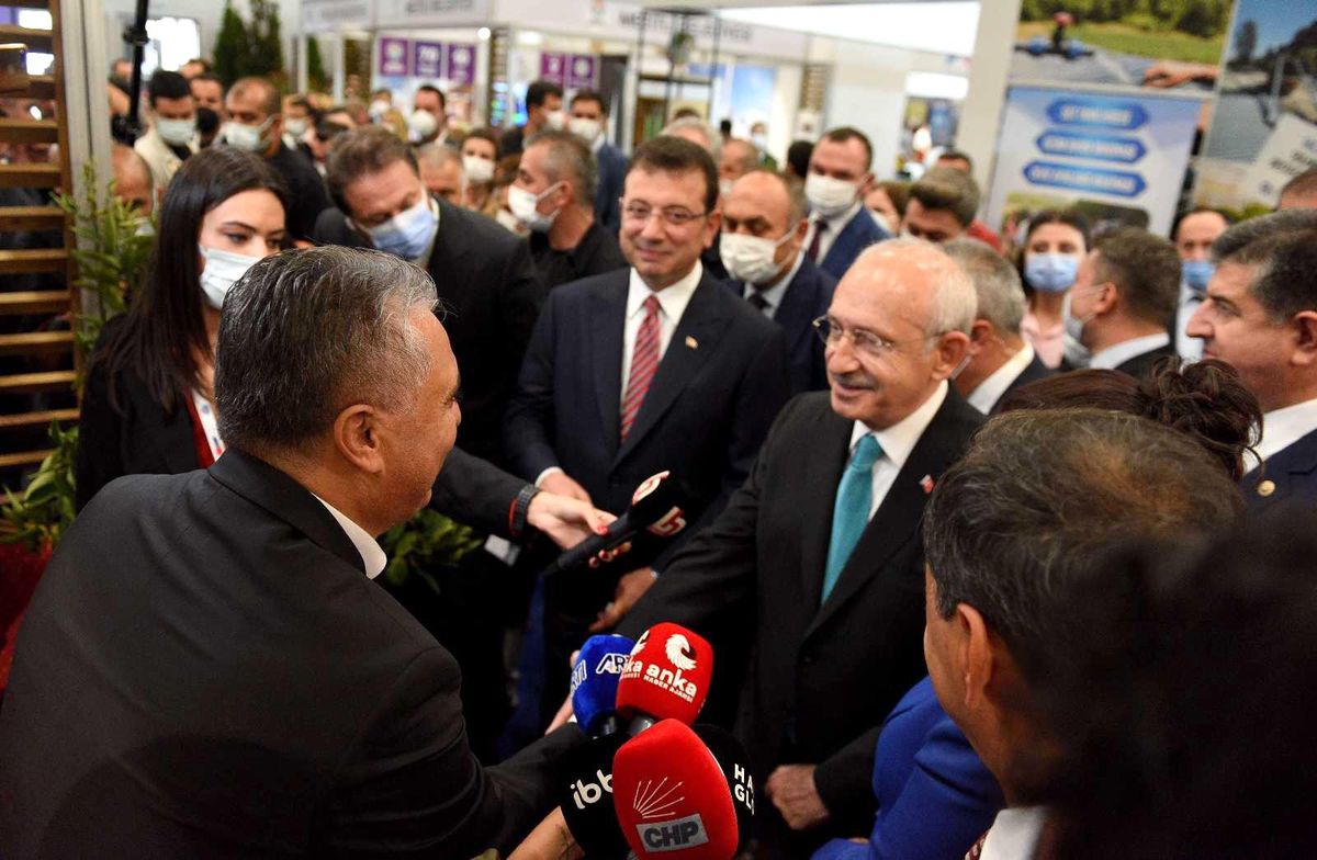 CHP Lideri Kılıçdaroğlu Murtapaşa standında