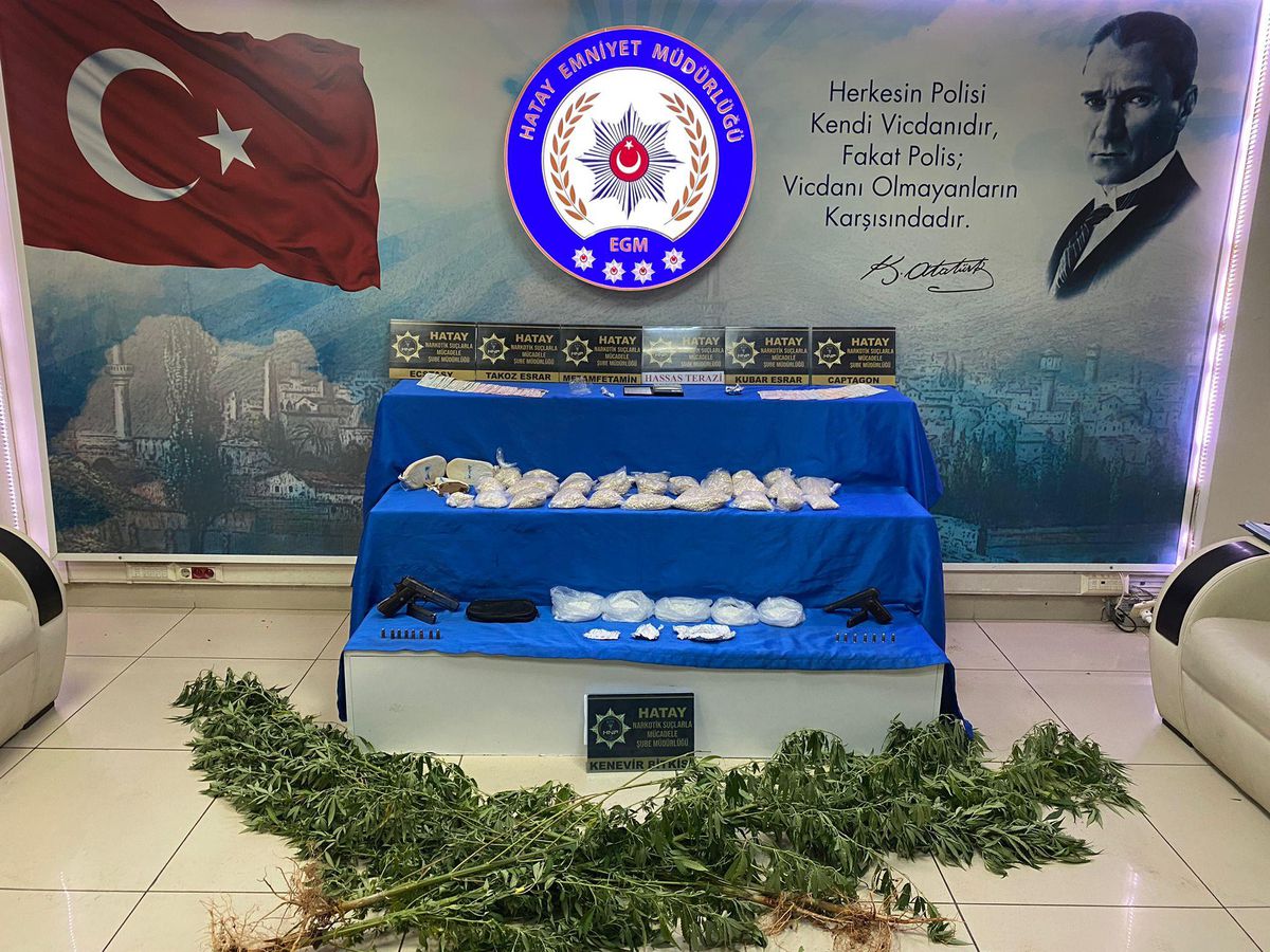 Son Dakika | Hatay\'da uyuşturucu operasyonunda 3 şüpheli yakalandı