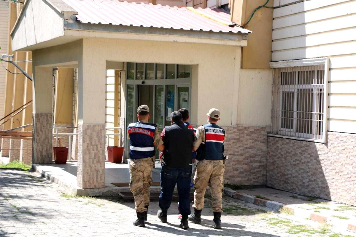 Jandarmadan terör örgütlerine darbe