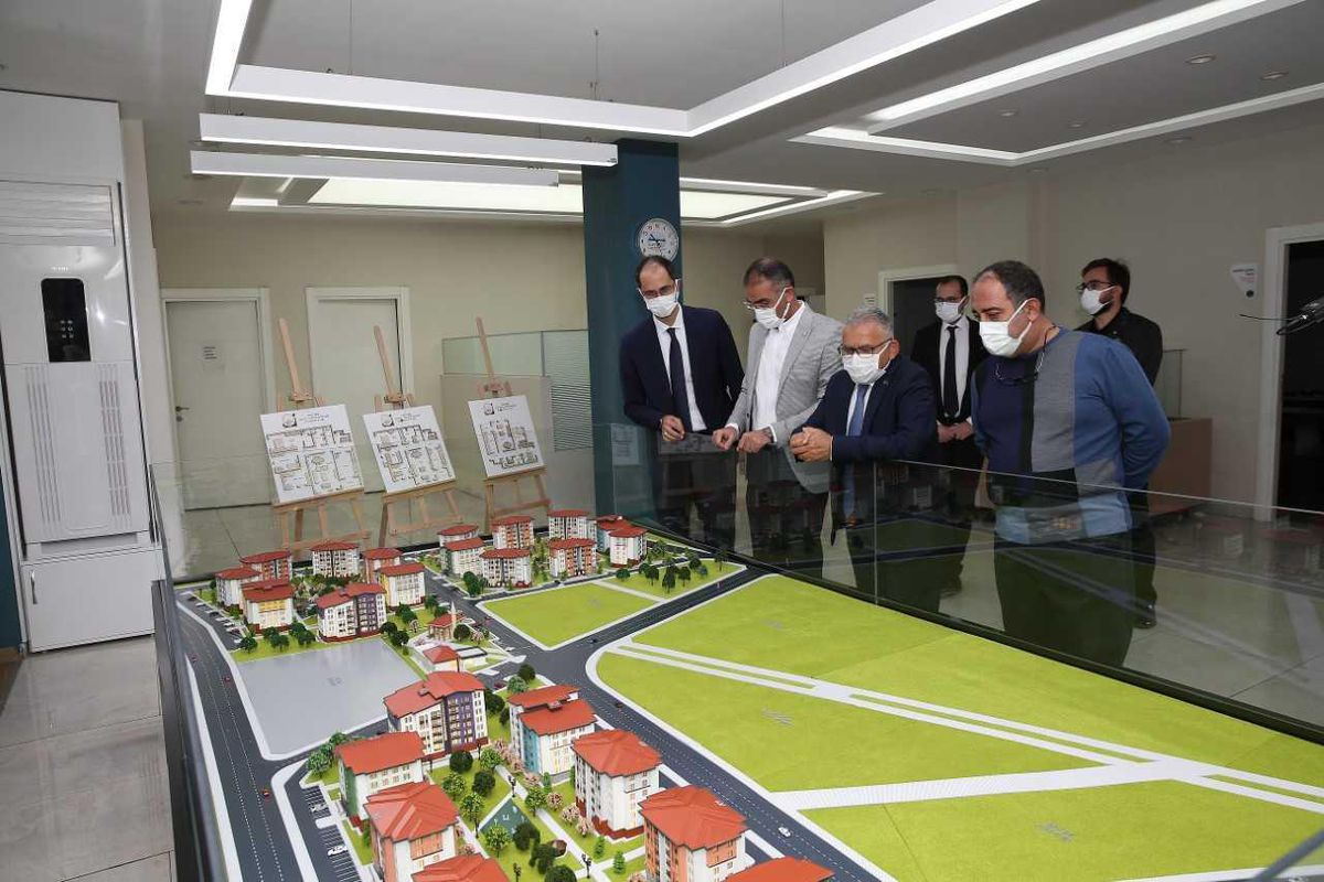 Kayseri Büyükşehir Belediyesi\'nde kentsel dönüşüm toplantısı yapıldı