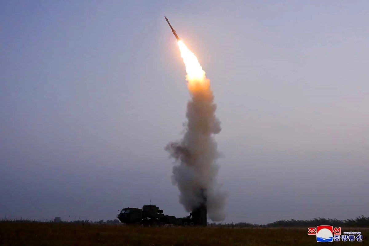 Kuzey Kore yeni geliştirdiği uçaksavar füzesini test etti