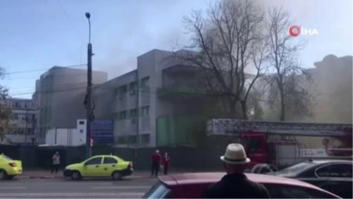 Romanya\'da korona hastanesinde yangın: 9 ölü