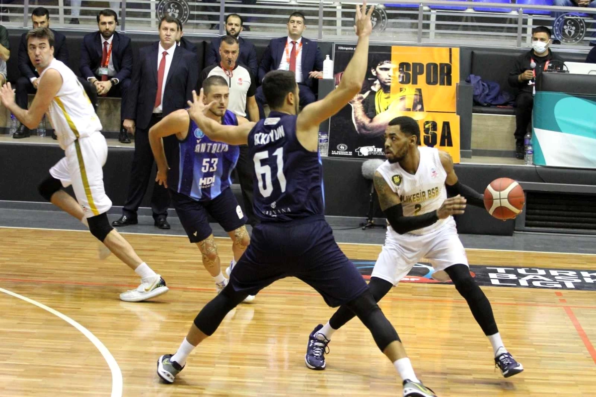 Türkiye Basketbol Ligi: Balıkesir Büyükşehir Belediyespor: 63 Antalya Güneşi: 60