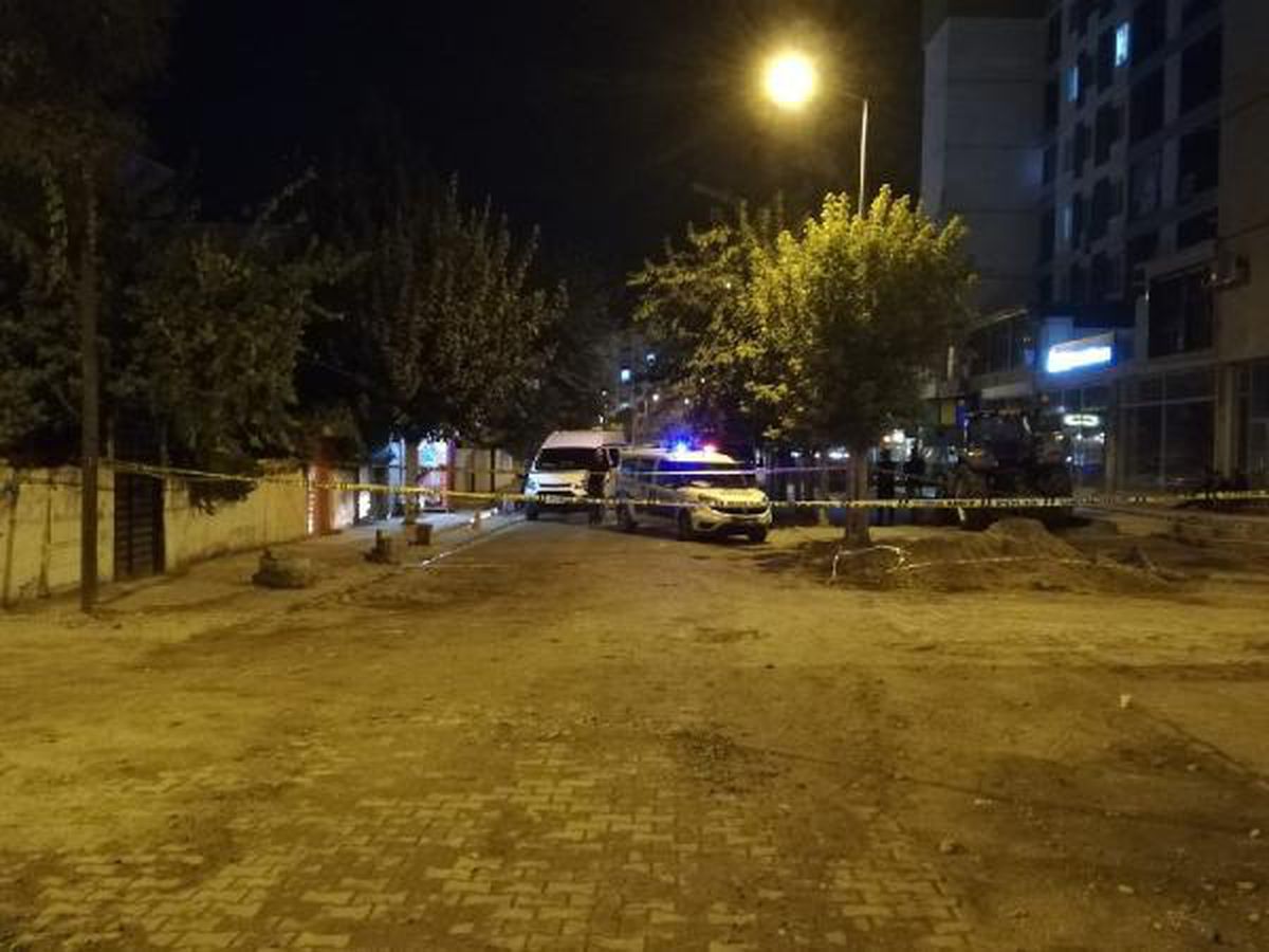 Batman\'da sokağa bırakılan kadın çantası fünye ile patlatıldı