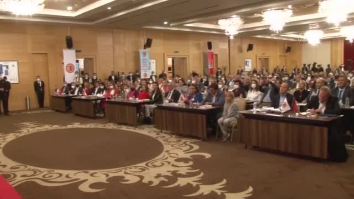 CHP Genel Başkanı Kılıçdaroğlu, milletvekili eşleri ile bir araya geldi