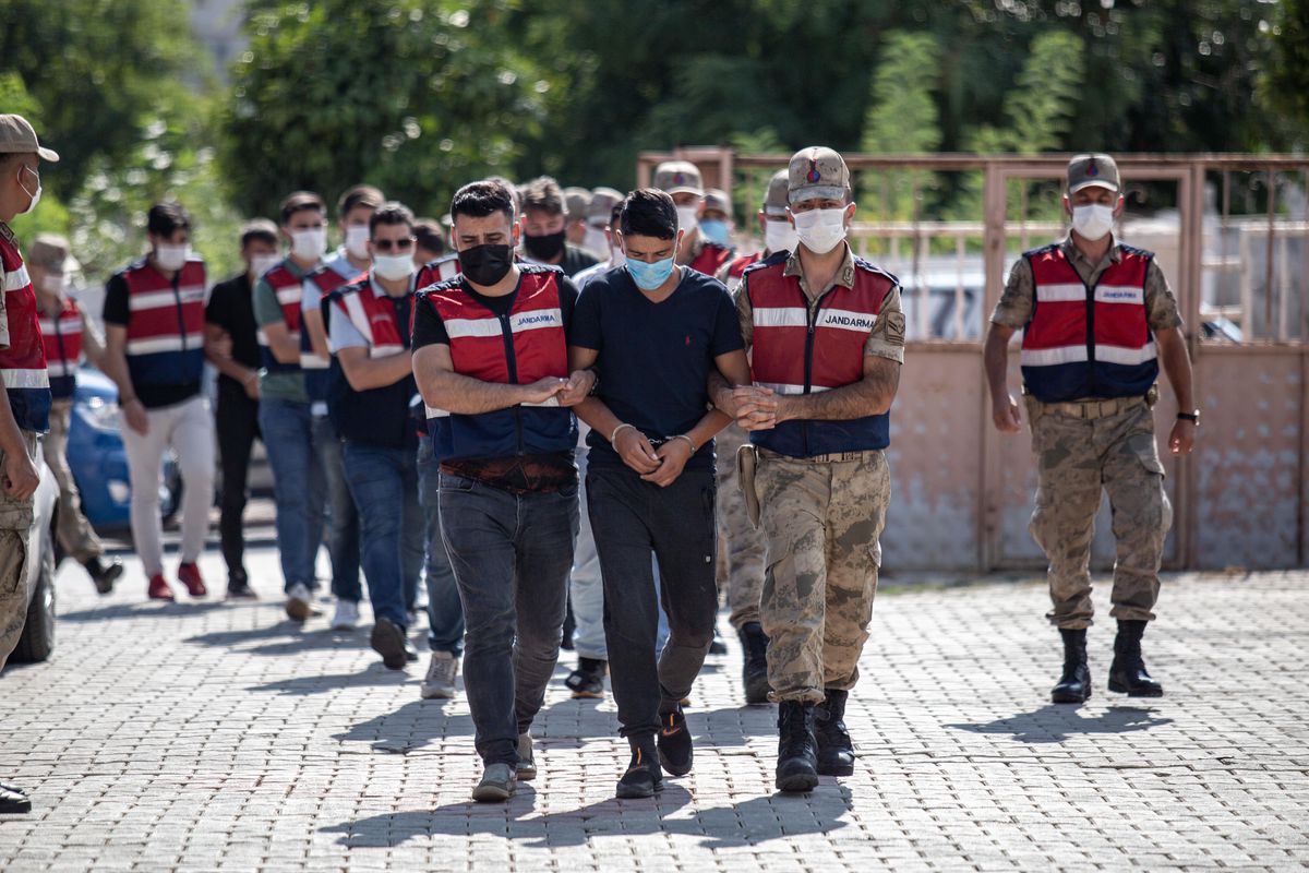 Son dakika! Hatay merkezli 4 ilde hırsızlık ve suç örgütü kurma suçlarından arananlara yönelik operasyonda 6 kişi tutuklandı