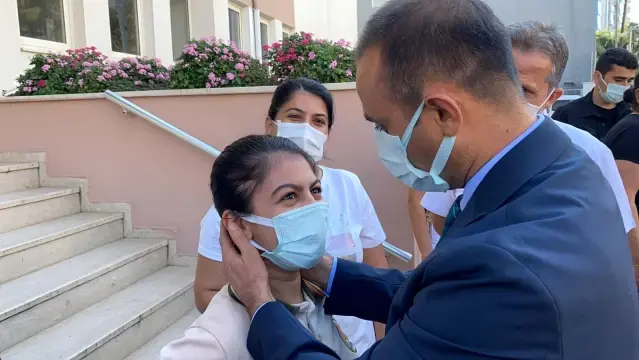 İskenderun polisinden engelli öğrenciye elektrikli bisiklet İskenderun polisinden engelli öğrenciye elektrikli bisiklet