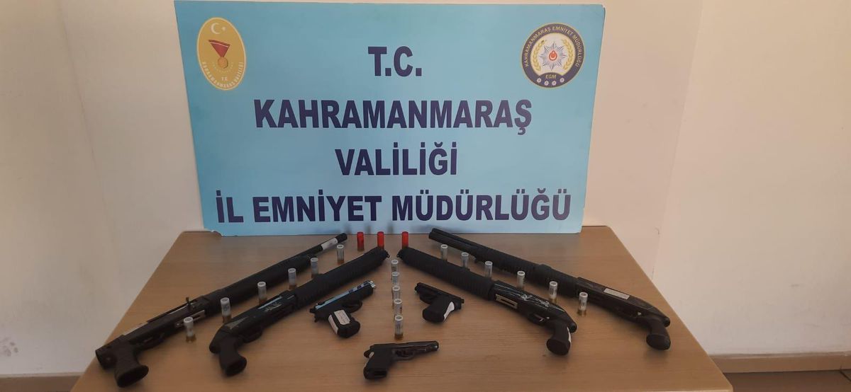 Son dakika! Kahramanmaraş\'ta polis denetimlerinde 14 silah ele geçirildi